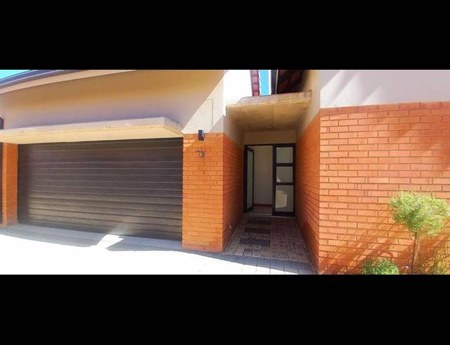 2 BEDROOM TOWNHOUSE FOR SALE IN WILD OLIVE ESTATE